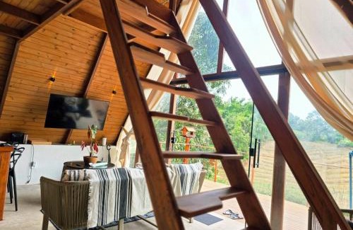 Nova Nazare Chalet De Ski | Beautiful Swiss Chalet in Mulungu