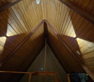 Nova Nazare Chalet De Ski | Beautiful Swiss Chalet in Mulungu