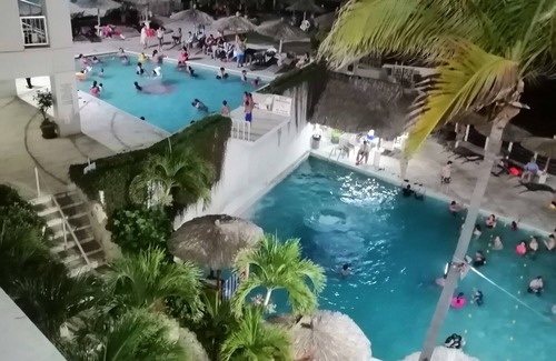Club Deportivo Appartement | Beautiful Twin Towers Suite