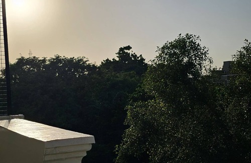 RK Puram Appartement | Beautiful Terrace Apartment! Park Facing! GK 1 Enclave