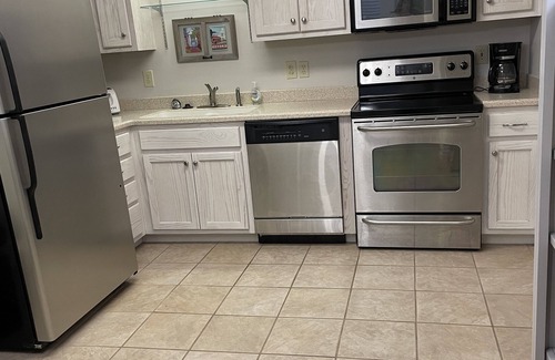 Oxford Maison | Beautiful Townhome in Gated Community 1 mile from Ole Miss