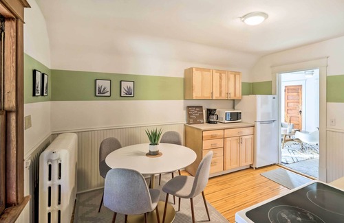 West Seventh Appartement | Beautiful Twin Cities Getaway < 3 Mi to Dtwn!