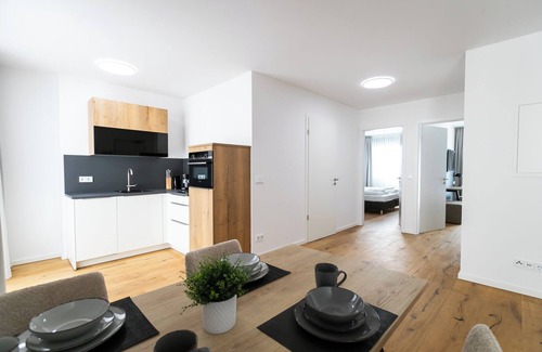 Friedrichshain Appartement | Beautiful two-room apartment on the 4th floor with lots of space