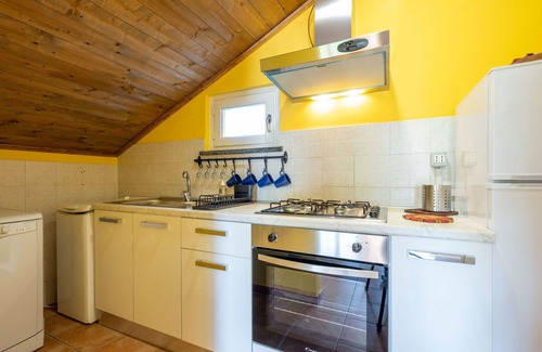San Damiano dʼAsti Villa | Maison de vacances avec WIFI, piscine, TV, patio, animaux admis, vue panoramique, parking