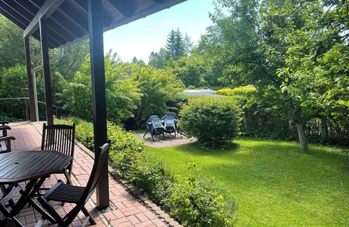 Putbus Appartement | Beautiful vacation apartment for 5 people on Rügen with two terraces and garden