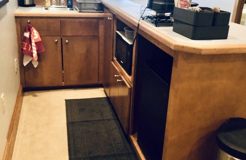 Blacksburg Appartement | Beautiful views & 10 minutes from Blacksburg!