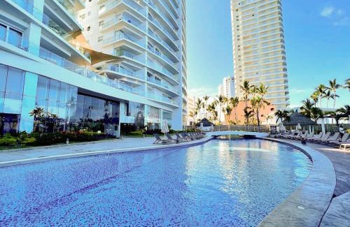 Zona Dorada Appartement | Beautiful views on the 10th floor in Camino al Mar