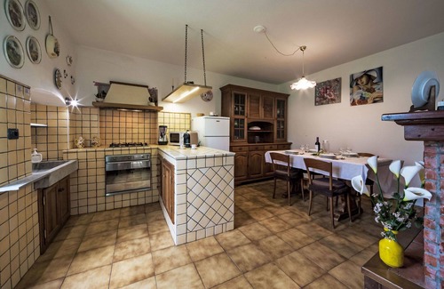 Stazzema Maison | Merveilleuse maison de vacances pour 4 personnes avec WIFI, TV et terrasse