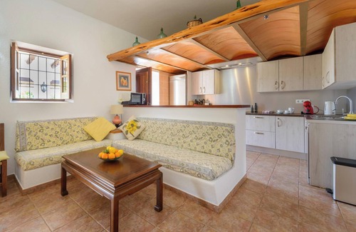 Es Canar Villa | Belle villa "Can Cosmi" avec Wi-Fi, piscine, terrasses, jardin et balcon