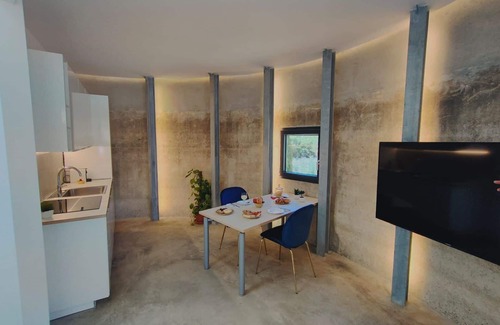 Civezza Villa | Belle maison de vacances avec WIFI, climatisation, piscine privée, TV, patio et animaux admis
