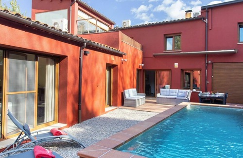 Fonteta Maison | Bel appartement avec climatisation, piscine privée, WIFI, TV, animaux admis et parking