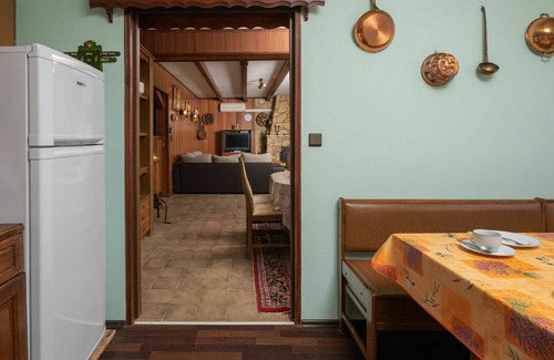 Marceljani Maison | Merveilleuse maison de vacances avec piscine privée, climatisation, WIFI, TV et terrasse