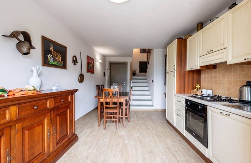 Roburent Maison | Merveilleuse maison de vacances pour 5 personnes avec WIFI, TV et terrasse