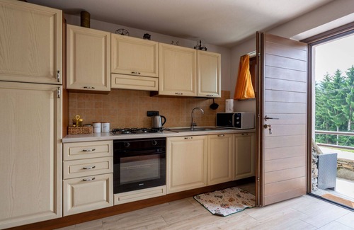 Roburent Maison | Merveilleuse maison de vacances pour 5 personnes avec WIFI, TV et terrasse