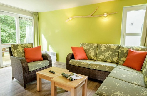 Vielsalm Maison | Confortable appartement pour 6 personnes avec piscine, WIFI, TV et parking