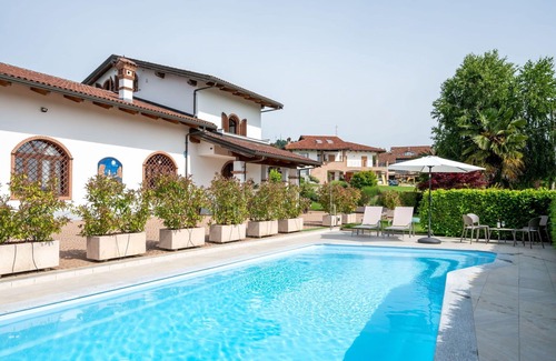 Barolo Maison | Belle maison de vacances pour 6 personnes avec WIFI, piscine privée, TV et terrasse