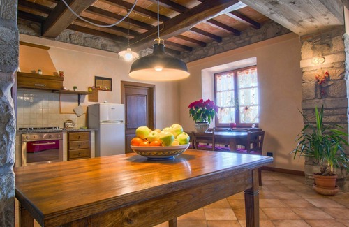 Caprignana Villa | Merveilleuse maison de vacances pour 8 personnes avec piscine privée, WIFI, TV, patio et parking