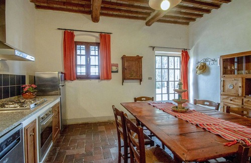 Scandicci Villa | Magnifique maison de vacances avec WIFI, piscine, TV, patio et vue panoramique, près de Florence