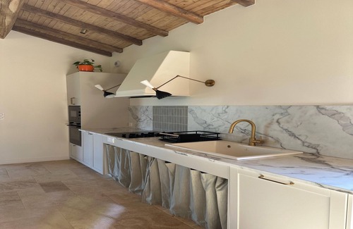 Sainte-Cecile Maison | Gîte avec piscine intérieure chauffée et spa
