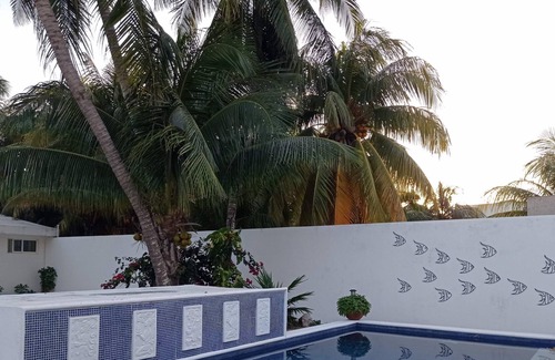 Yucatan Peninsula Maison | Beautiful Villa in Progreso With Pool and Garden, Next to the Beach