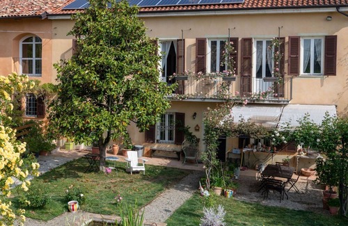 Alfiano Natta Maison | Agréable appartement pour 6 personnes avec WIFI, bain à remous, animaux admis et parking