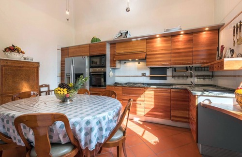 Chiusi Villa | Beautiful Villa Licia with pool in Tuscany