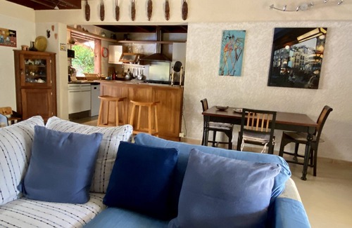 Etang Sale Les Bains Villa | Belle villa, Piscine, Jacuzzi indépendant , Hammam, Etang salé les bains.