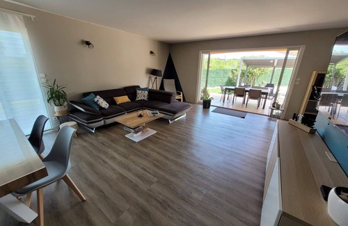 Langlade Villa | Belle villa avec piscine chauffée entre Nîmes et le Grau du Roi
