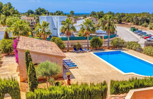Llucmajor Villa | Belle villa avec piscine, Wi-Fi, terrasse et balcon; Parking disponible