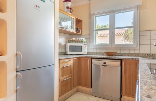 Llucmajor Maison | Belle villa avec piscine, terrasse de toit, Patio, jardin, Wi-Fi & climatisation; Parking disponible