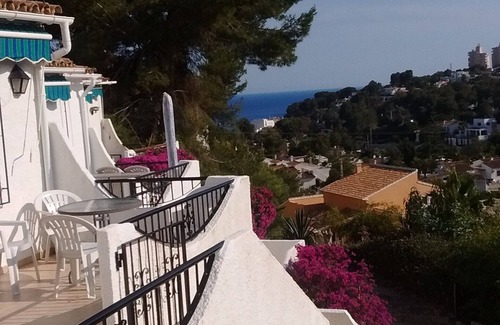 El Portet Villa | Belle villa avec vue sur la mer et une piscine partagée située dans les jardins méditerranéens