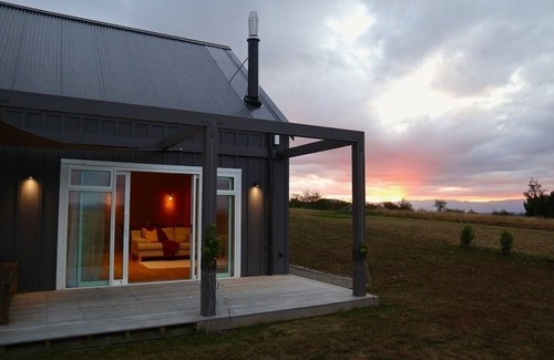 Dyerville Maison | Beautiful Wairarapa views, short drive to all Martinborough has to offer