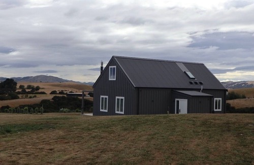 Dyerville Maison | Beautiful Wairarapa views, short drive to all Martinborough has to offer