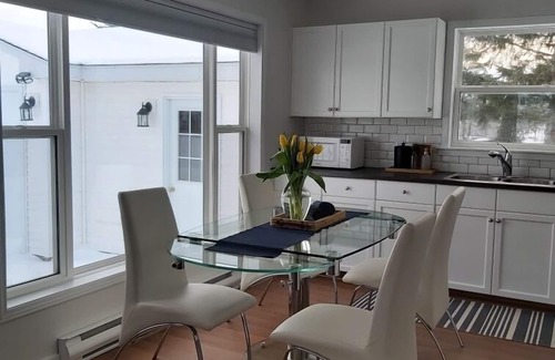 The Bluff Maison | Beautiful waterfront cottage on large property. Walking distance to Parlee Beach