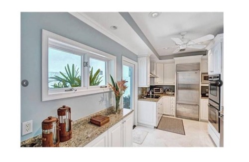 Hendricks and Venice Isles Maison | Beautiful Waterfront Mediterranean Paradise, Walk beach , Restaurants , Shops.