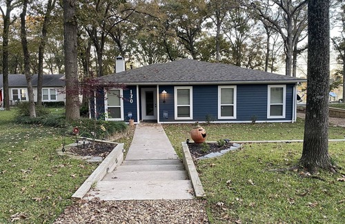 Wills Point Maison | Beautiful waterfront lake house!