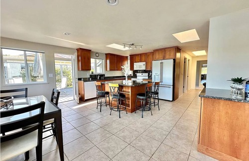 La Conner Maison | Beautiful Waterfront home right on the Swinomish Channel