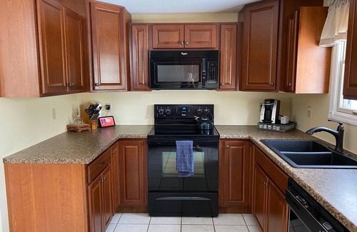 Blossvale Maison | ~~BEAUTIFUL WATERFRONT HOME, SYLVAN BEACH~~
