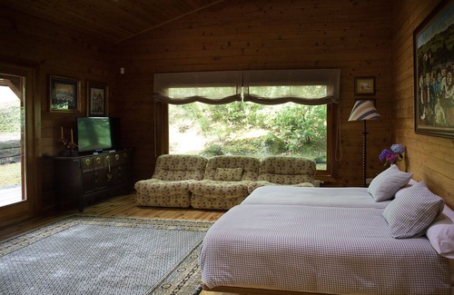 Ponteareas Cottage | Belle maison en bois, avec piscine privée et 9 000 mètres de jardins