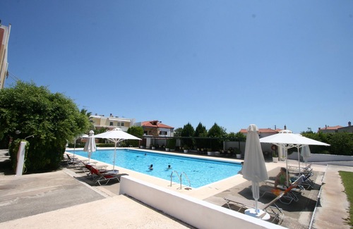 Xylokastro-Evrostina Maison | Belle maison de 2 chambres dans un complexe avec piscine ouverte partagée