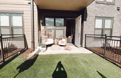North Westminster Appartement | Beautifully decorated boho chic 1 bedroom apt w/ resort amenities!