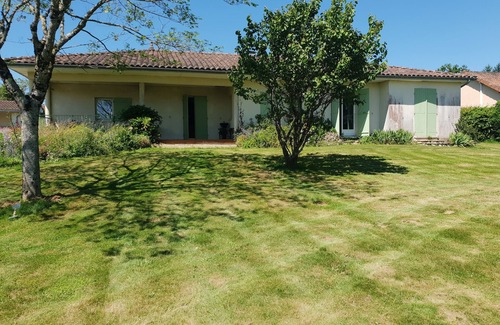 Jumilhac-le-Grand Maison | Beautifully light and spacious 4 bedroomed villa with inground pool