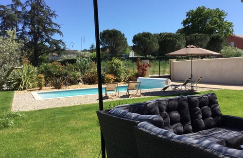 Taillades Maison | Villa magnifiquement meublée et équipée - 3 chambres / 2 SDB + piscine.