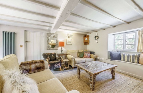 Ebrington Cottage | Beautifully presented 17th century holiday cottage in the Cotswolds - Cricket Cottage
