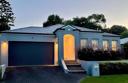 Morisset Park Maison | Beautifully presented private residence at Trinity Point
