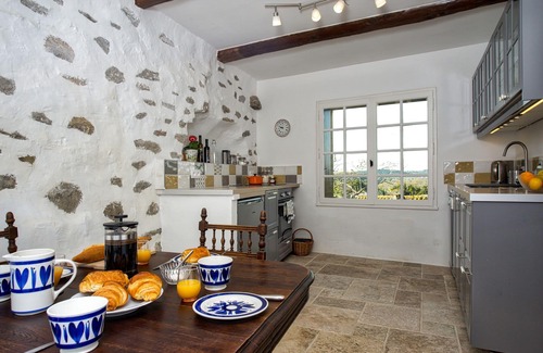 Pouzols-Minervois Maison | Maison magnifiquement restaurée dans un fort médiéval avec terrasse et vue imprenable