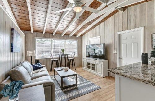 Southside Maison | Beautifully Renovated 5 Bedroom with Guest House home