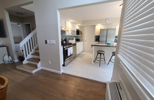 Ortley Beach Maison | Beautifully Renovated Home Just Steps from the Beach! Pet Friendly!