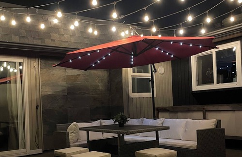 Delta Maison | Beautifully renovated upper level home.