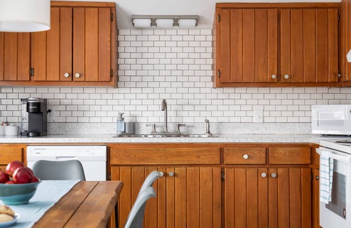 Frankfort Maison | Beautifully Renovated 2 bedroom, 1 bath charmer